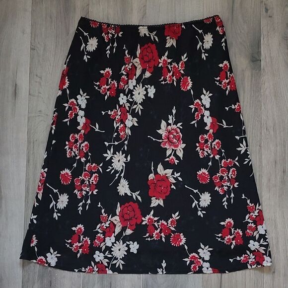 Reitmans Size 11 Polyester Lined Lightweight Floral Skirt - Picture 3 of 6